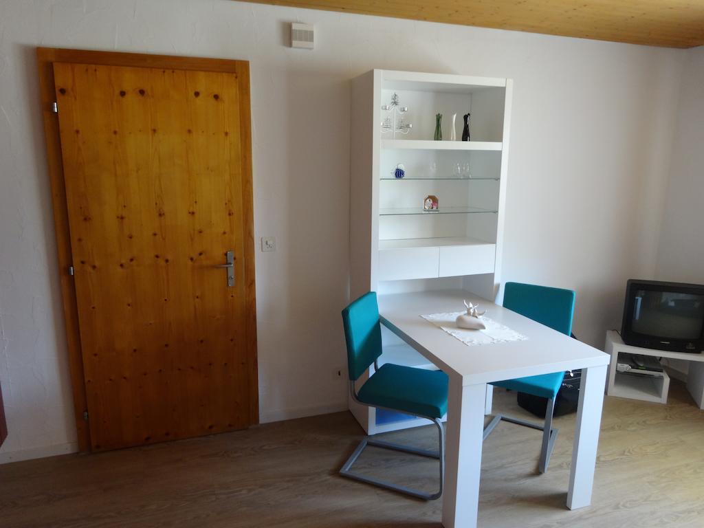 Ferienwohnung Casa Ursina Tujetsch Ruang foto